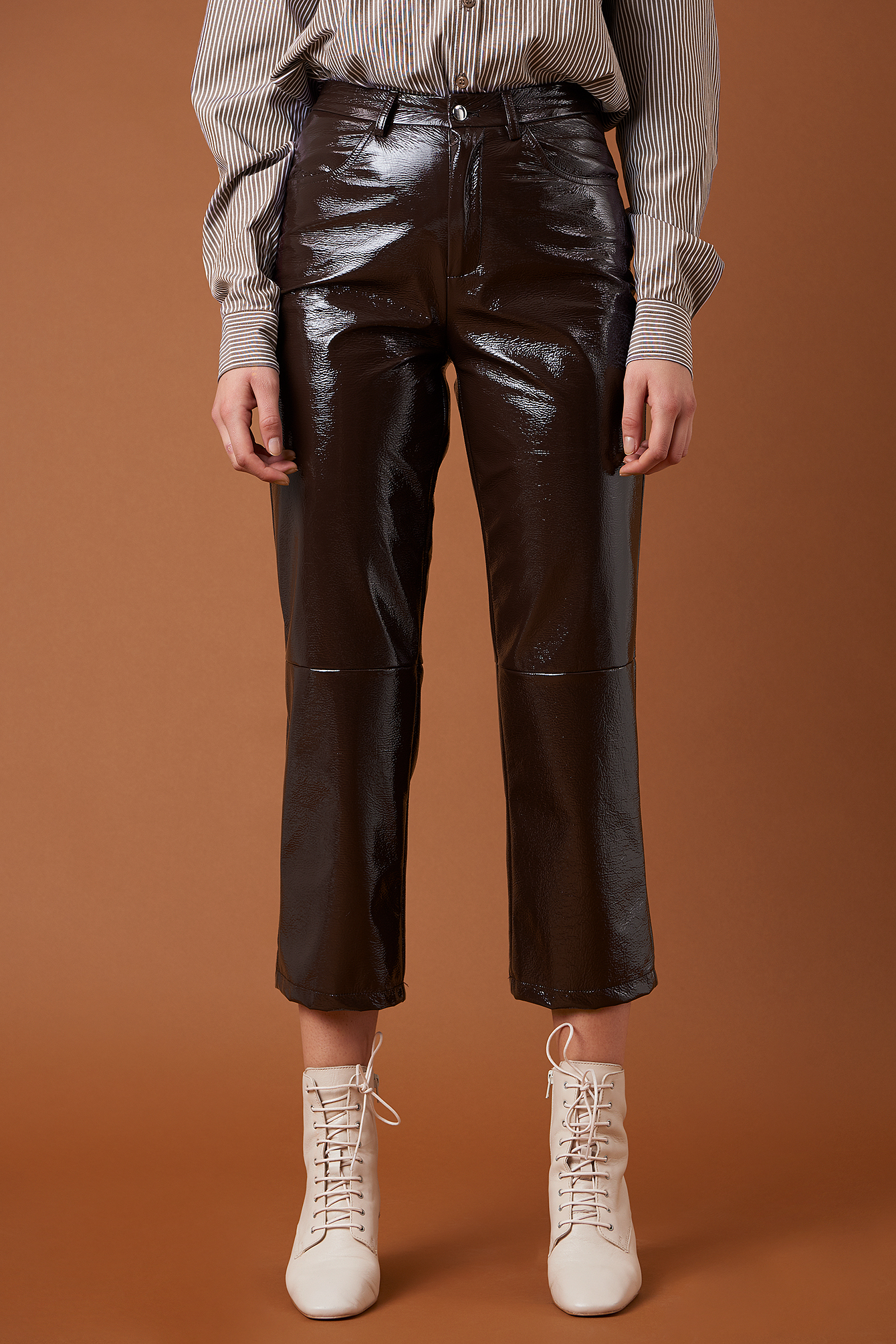 Cropped Patent Pants NA-KDLOUNGE.DE