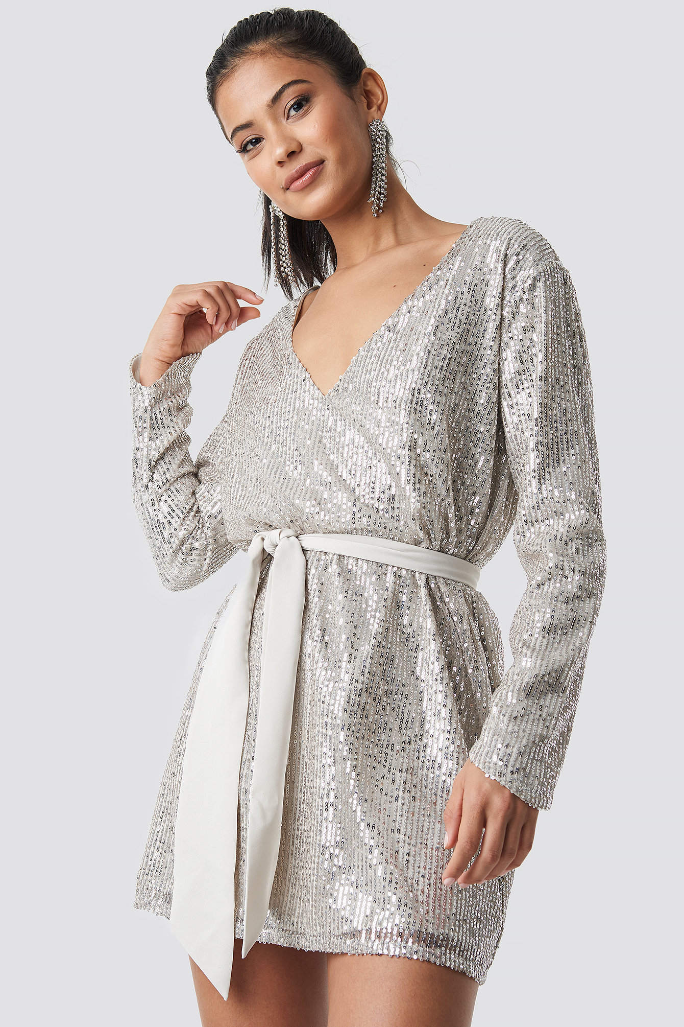 Oversized Tied Waist Sequin Dress NA-KDLOUNGE.DE