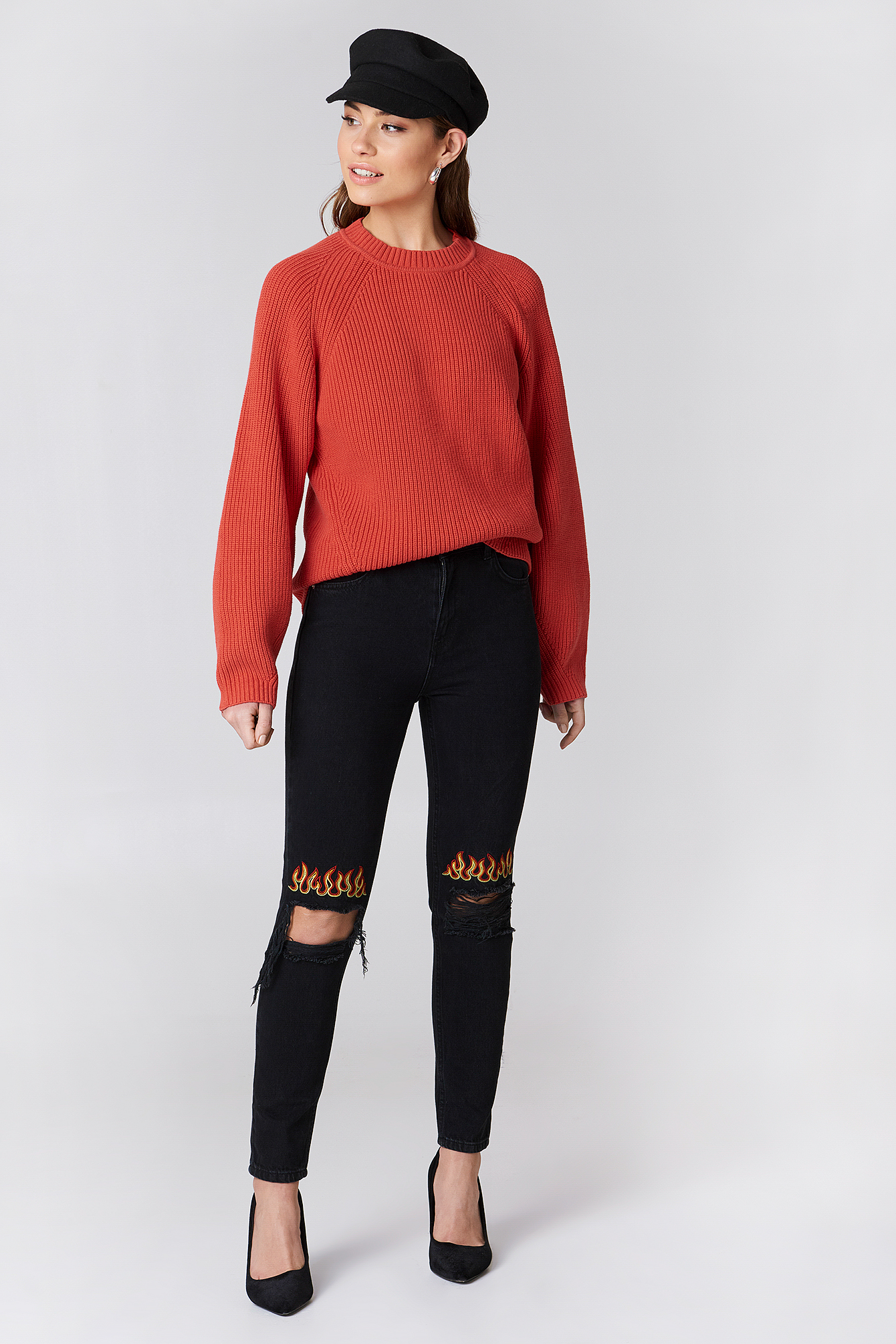Ripped Knee Flame Embroidery Jeans NA-KDLOUNGE.DE
