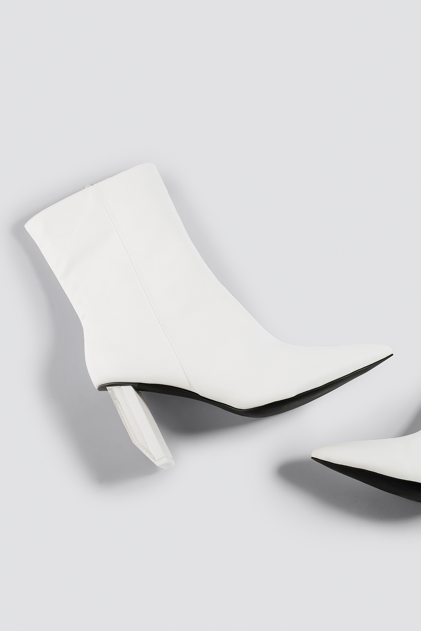 Asymmetric Heel Boots NA-KDLOUNGE.DE