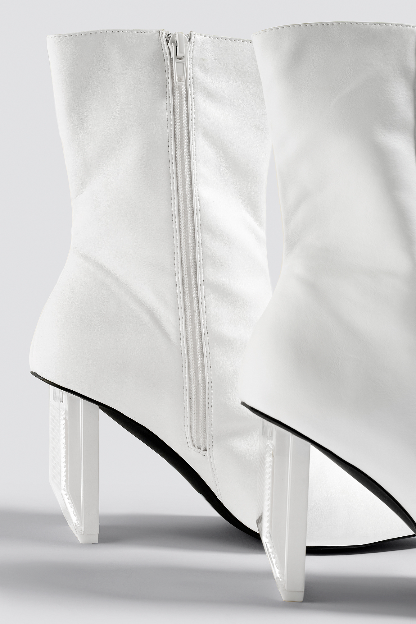Asymmetric Heel Boots NA-KDLOUNGE.DE